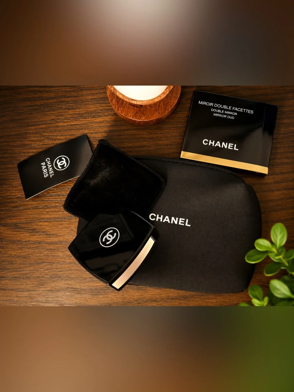 Black & Gold Compact Mirror with make up Pouch